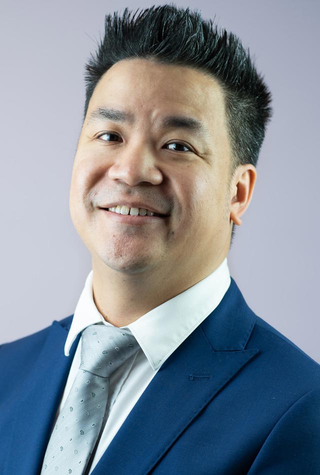 Dr Edward Young, BDS, PG Cert (Aest & Rest Dent)